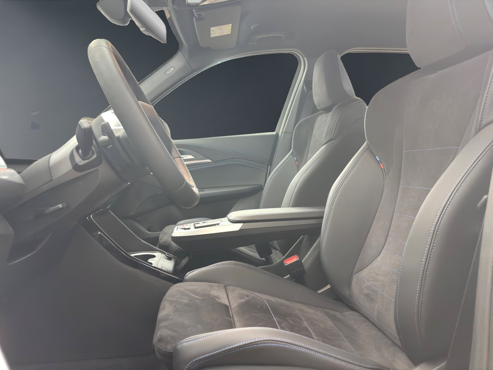 Fahrzeugabbildung BMW X1 sDrive20i [M Sport, HUD, AHK, ACC, Sitze elektr.]