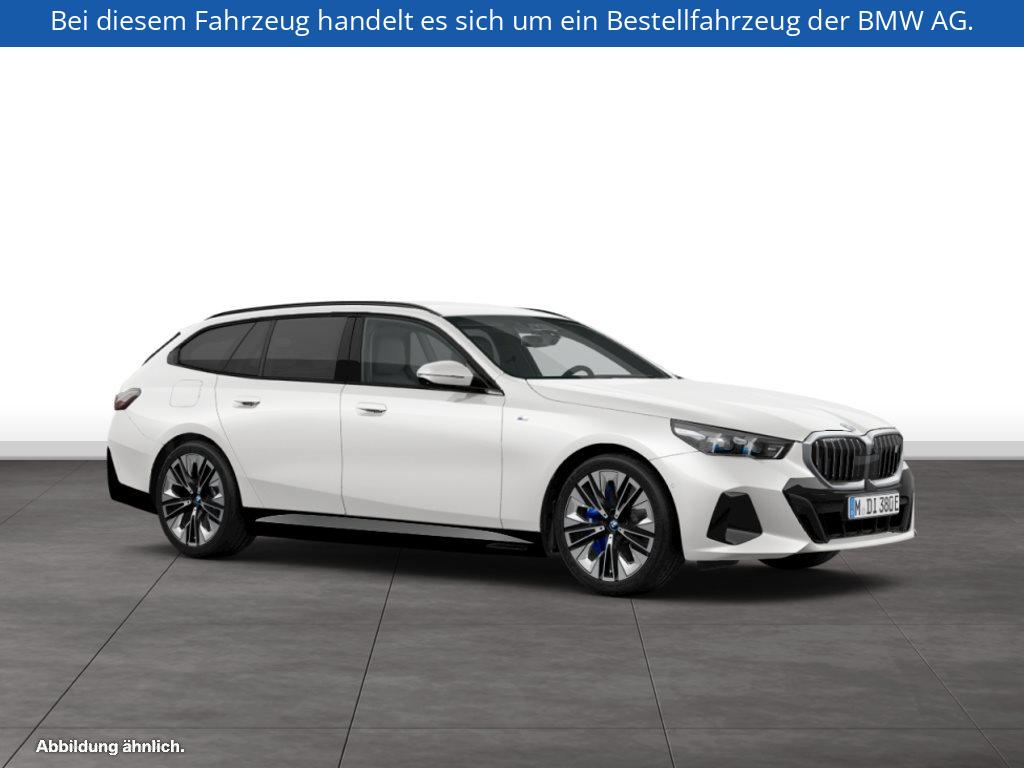 Fahrzeugabbildung BMW i5 xDrive40 Touring