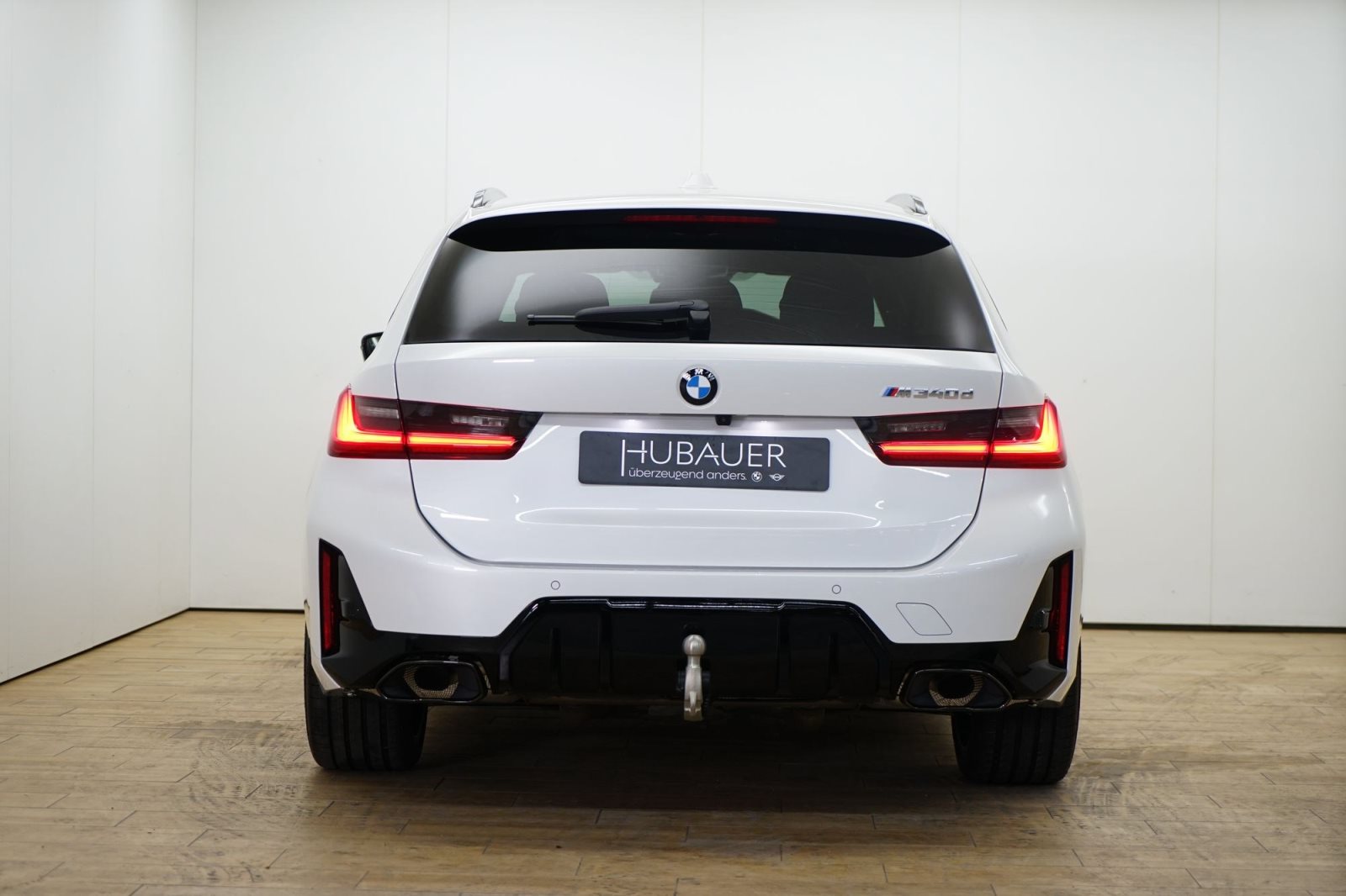 Fahrzeugabbildung BMW M340d xDrive Touring [HUD, ACC, AHK, GSD, 19 LMR]