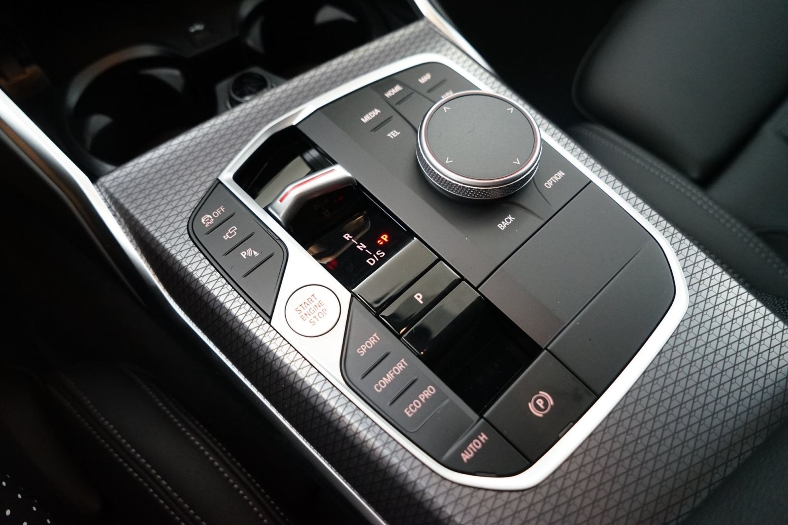 Fahrzeugabbildung BMW M340d xDrive Touring [HUD, ACC, AHK, GSD, 19 LMR]