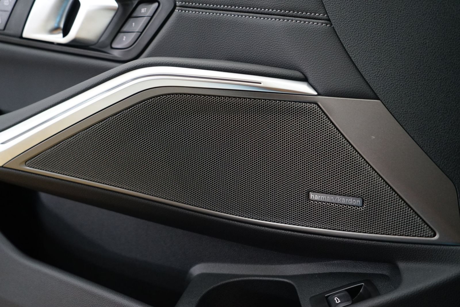 Fahrzeugabbildung BMW M340d xDrive Touring [HUD, ACC, AHK, GSD, 19 LMR]