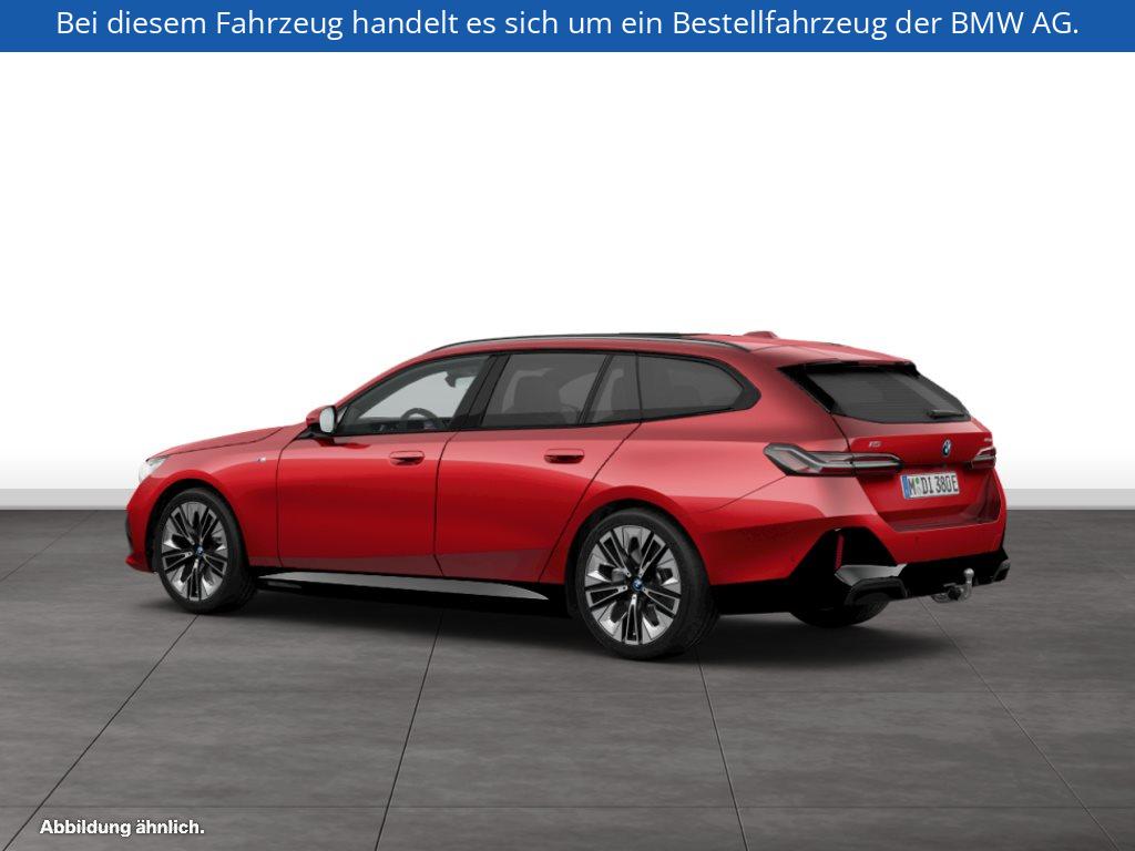 Fahrzeugabbildung BMW i5 eDrive40 Touring