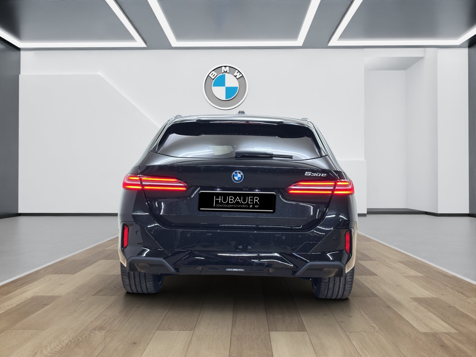 Fahrzeugabbildung BMW 530e Touring [M Sport, HUD, AHK, ACC, 20 LMR]
