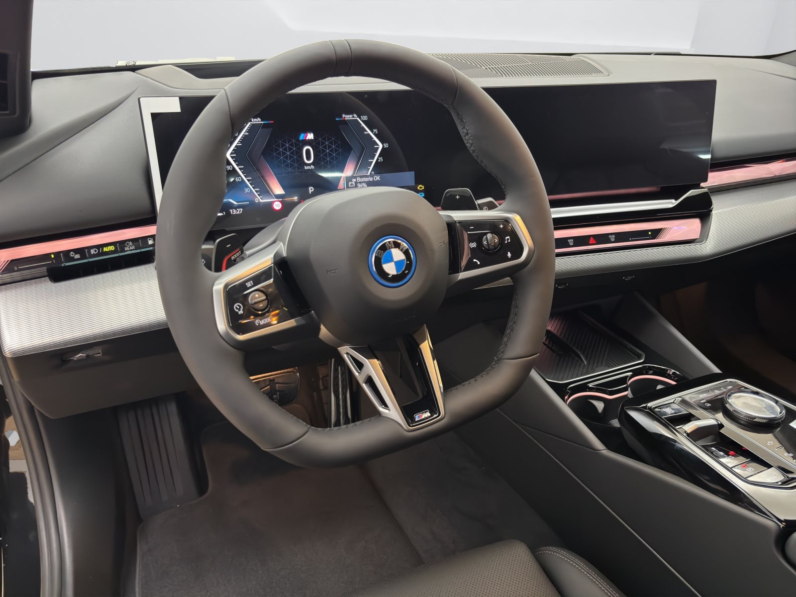 Fahrzeugabbildung BMW 530e Touring [M Sport, HUD, AHK, ACC, 20 LMR]