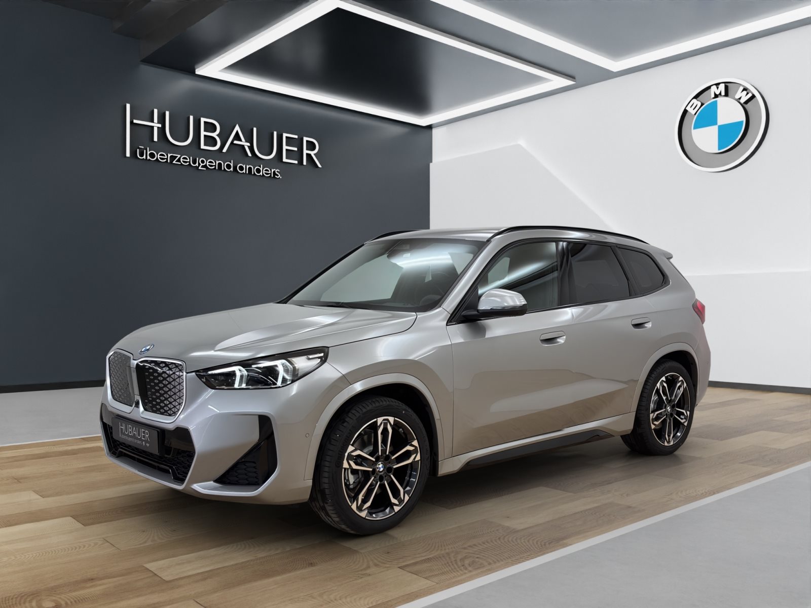 Fahrzeugabbildung BMW iX1 xDrive30 [M Sport, HUD, AHK, ACC, RFK, 19 LMR]