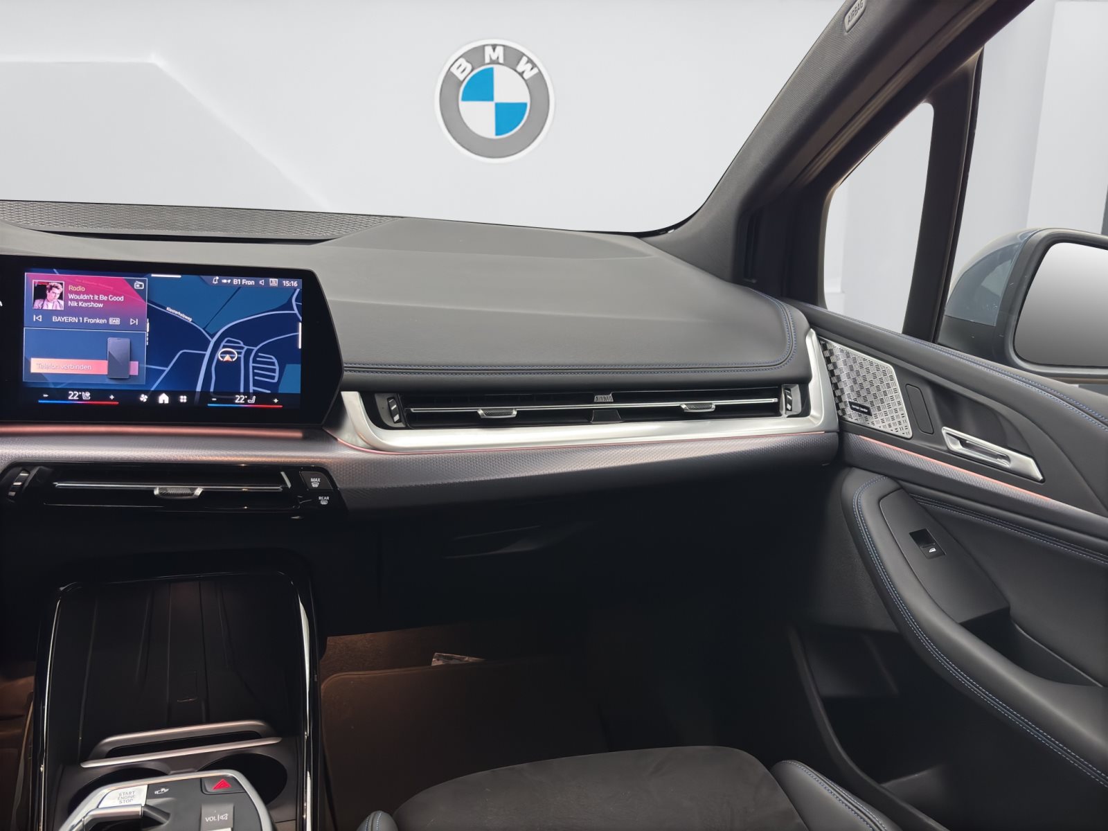 Fahrzeugabbildung BMW 220i Active Tourer [M Sport, ACC, RFK, HK Sound]