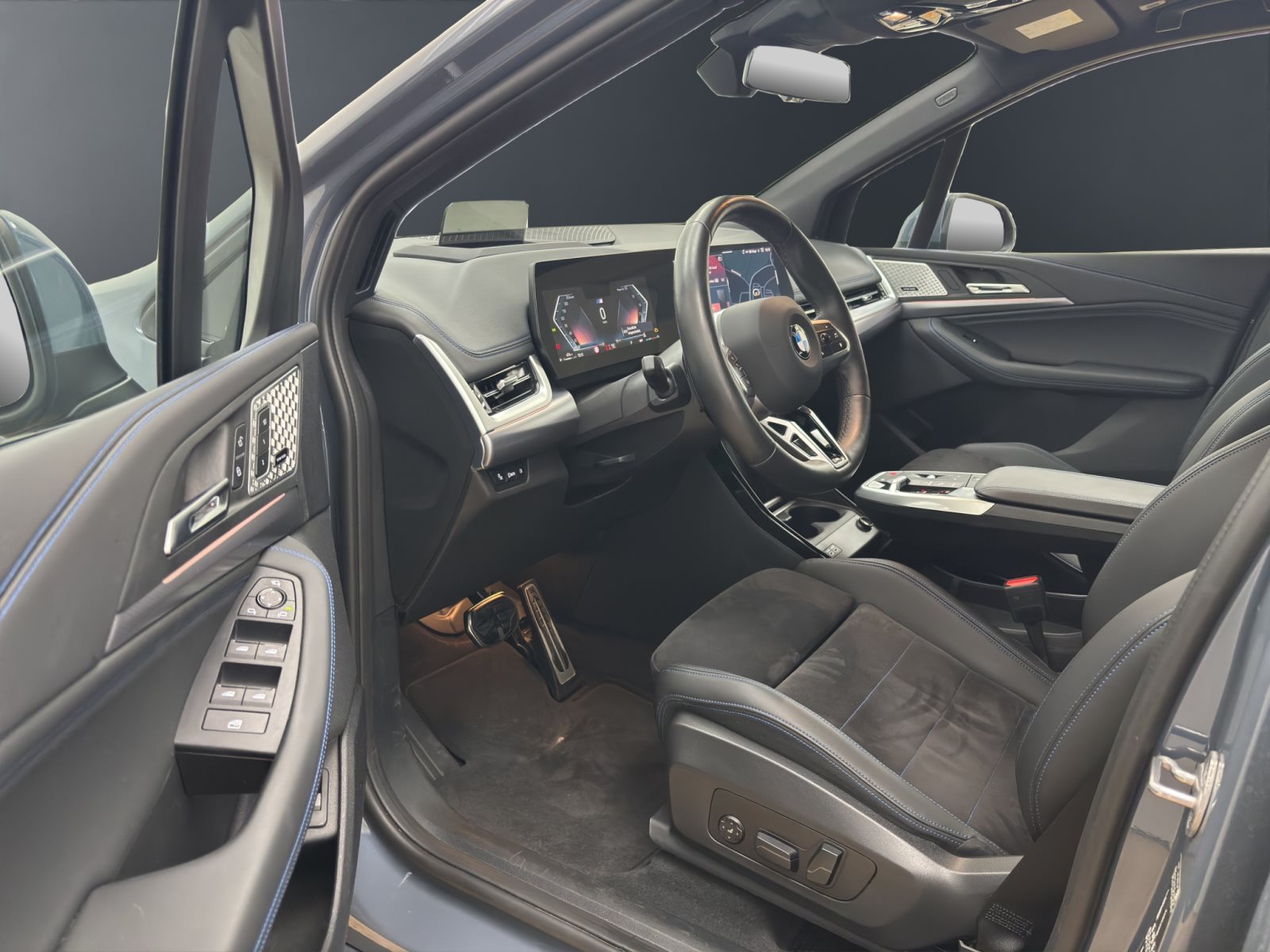 Fahrzeugabbildung BMW 220i Active Tourer [M Sport, ACC, RFK, HK Sound]