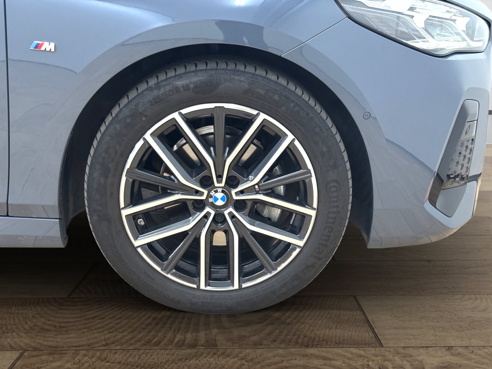 Fahrzeugabbildung BMW 220i Active Tourer [M Sport, ACC, RFK, HK Sound]