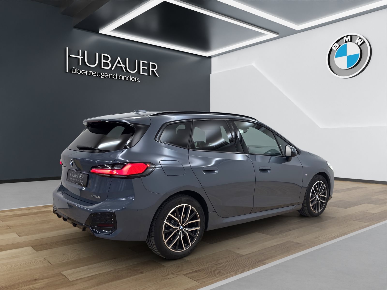 Fahrzeugabbildung BMW 220i Active Tourer [M Sport, ACC, RFK, HK Sound]