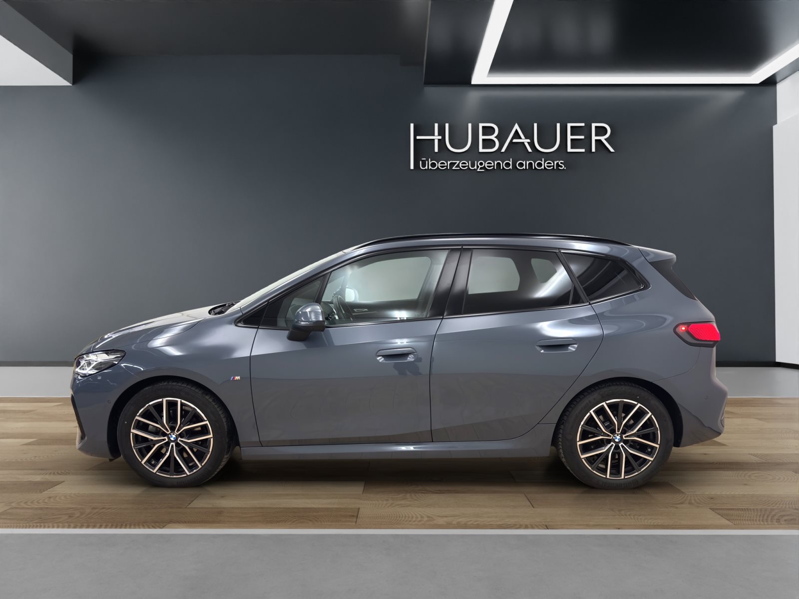 Fahrzeugabbildung BMW 220i Active Tourer [M Sport, ACC, RFK, HK Sound]