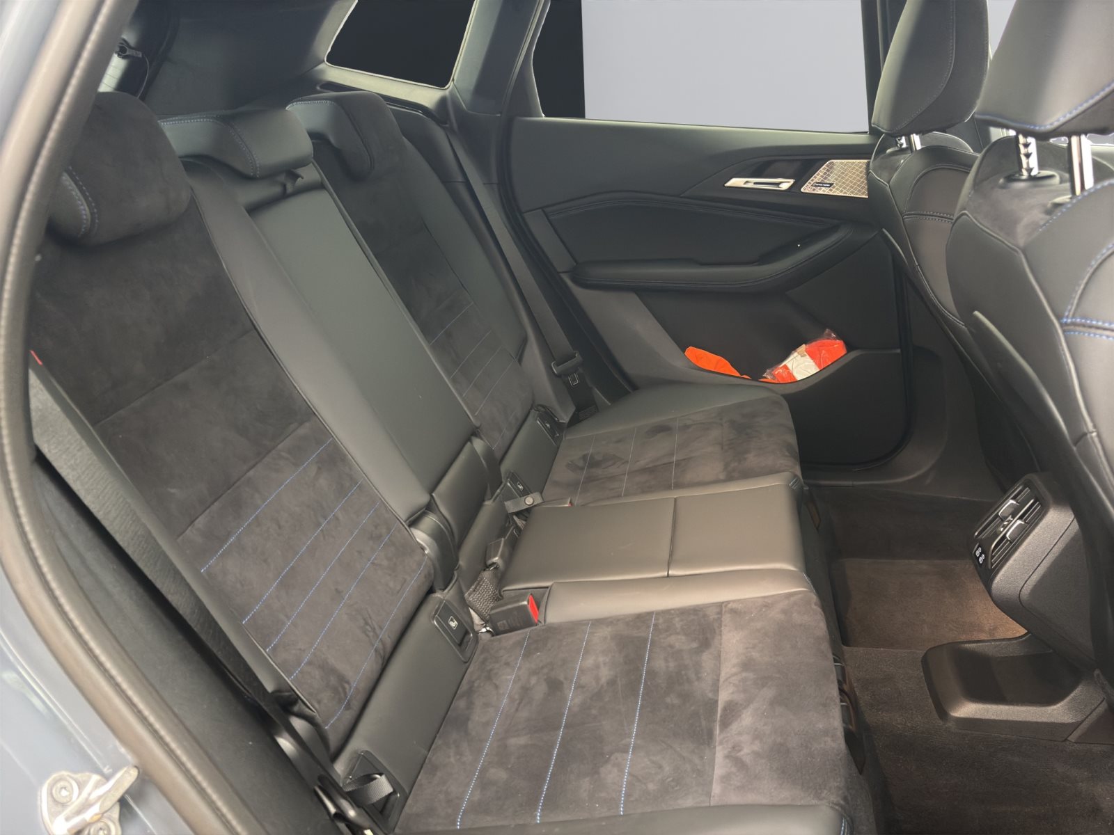 Fahrzeugabbildung BMW 220i Active Tourer [M Sport, ACC, RFK, HK Sound]