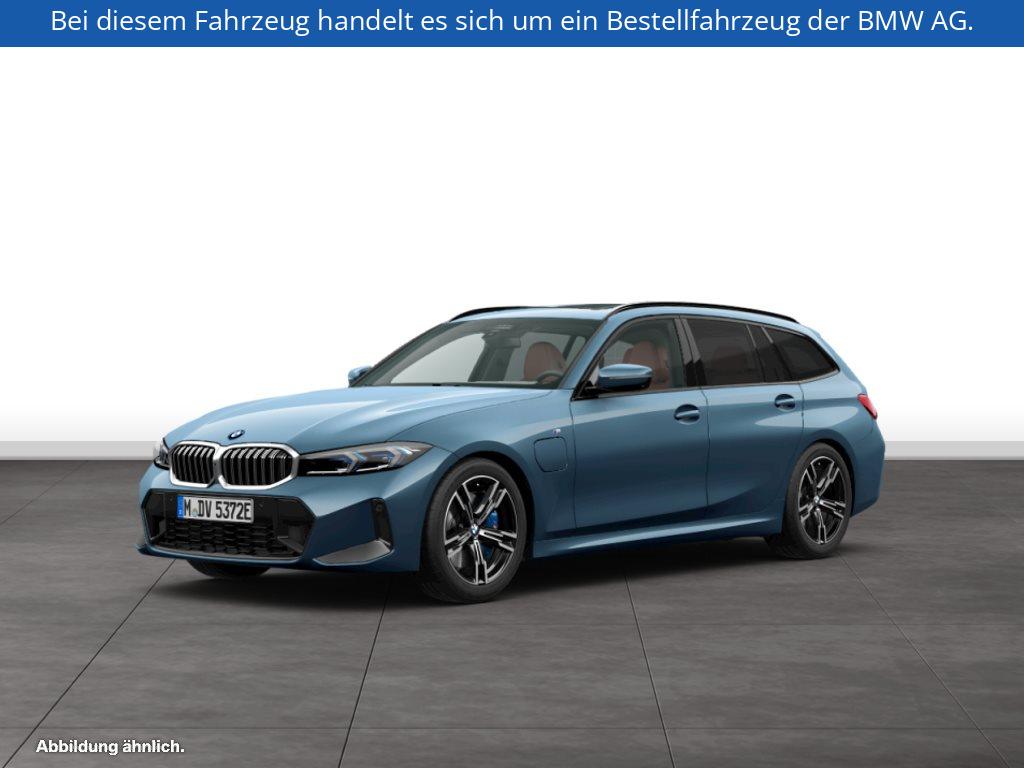 BMW 330e xDrive Touring