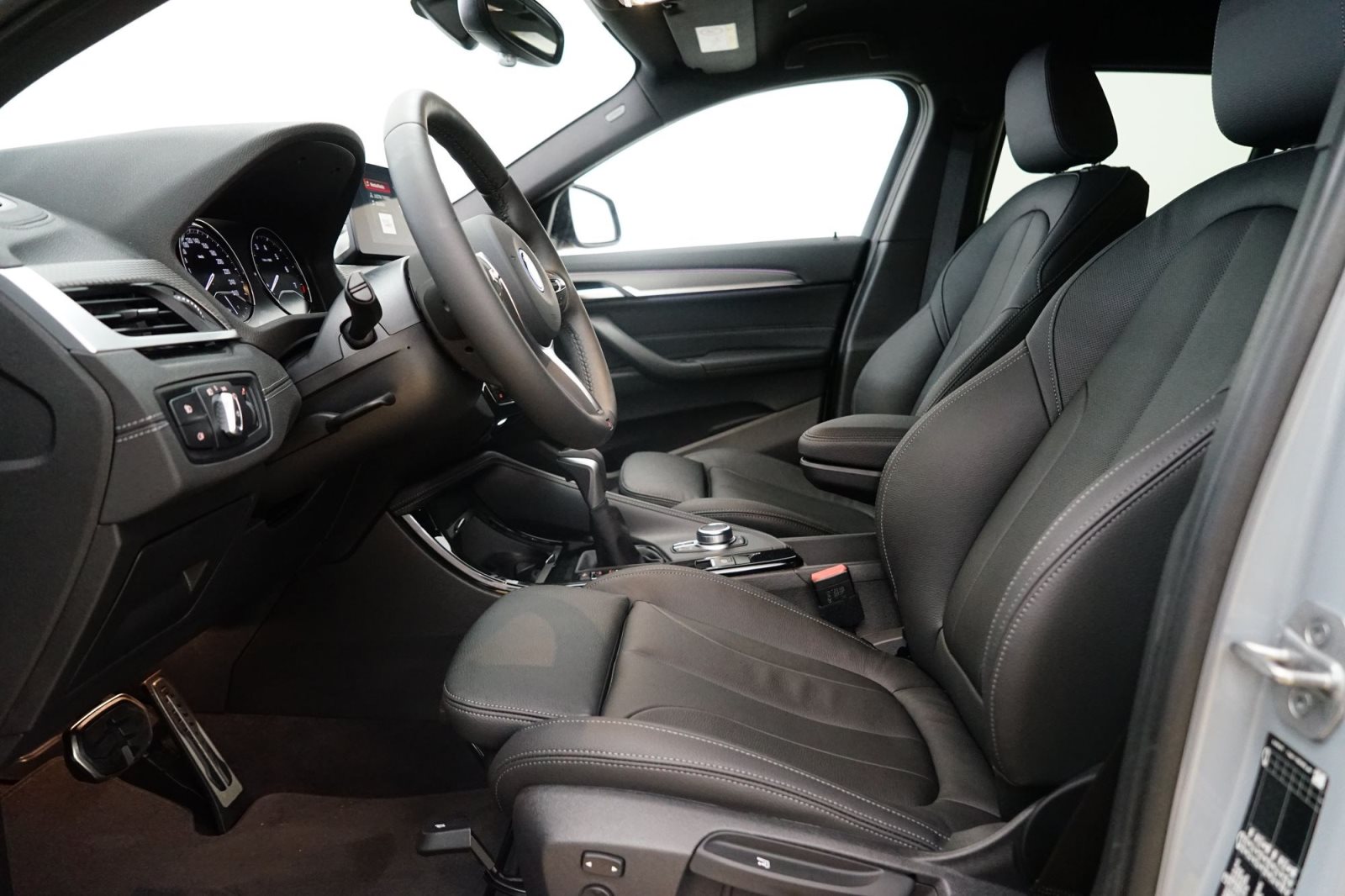 Fahrzeugabbildung BMW X2 xDrive25e [M Sport, Navi+, ACC, RFK, HUD]