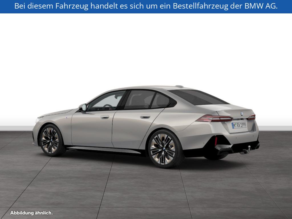 Fahrzeugabbildung BMW 520i Limousine