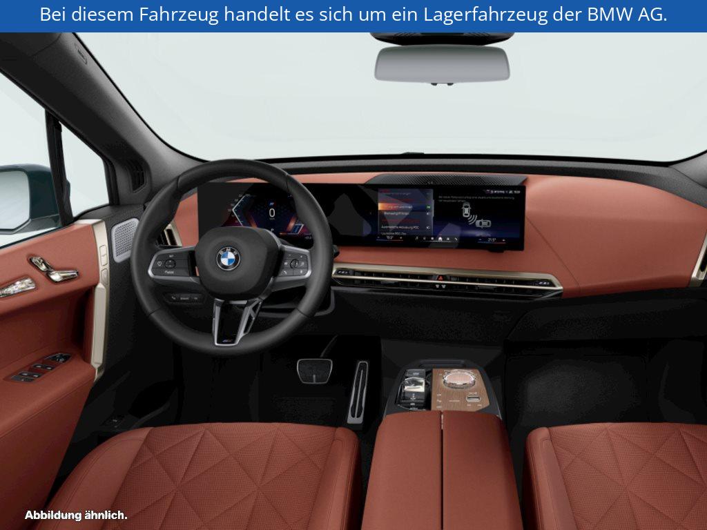 Fahrzeugabbildung BMW iX xDrive60