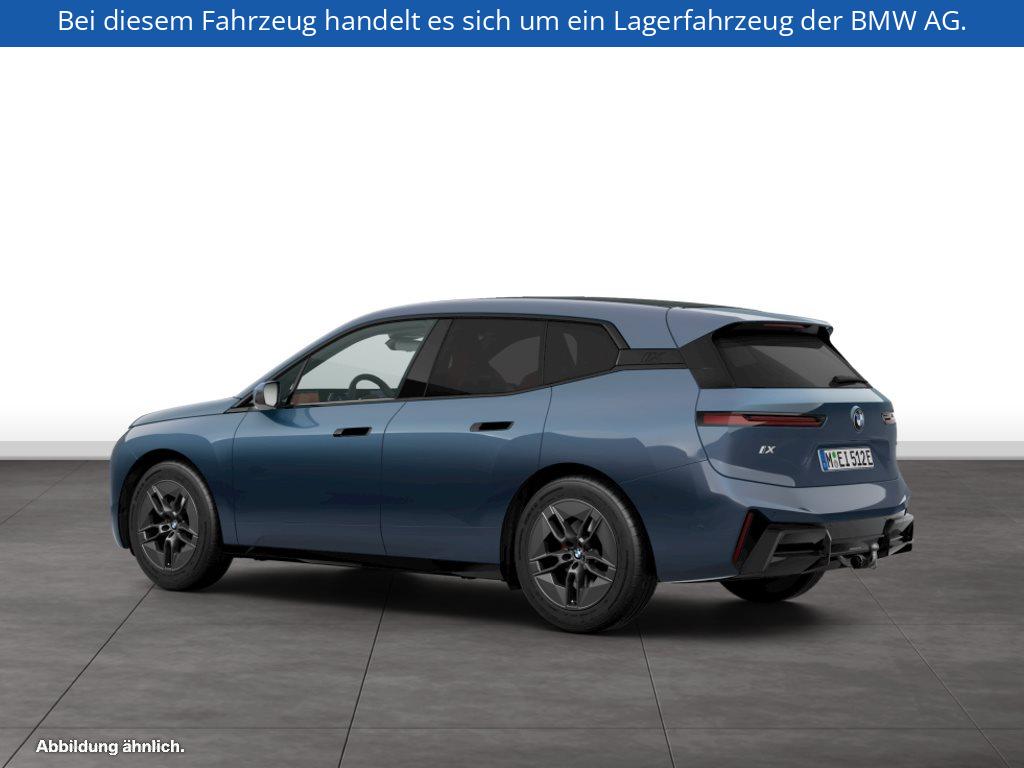 Fahrzeugabbildung BMW iX xDrive60