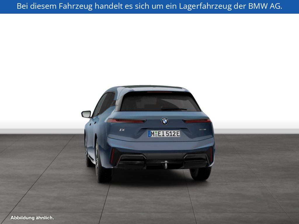 Fahrzeugabbildung BMW iX xDrive60