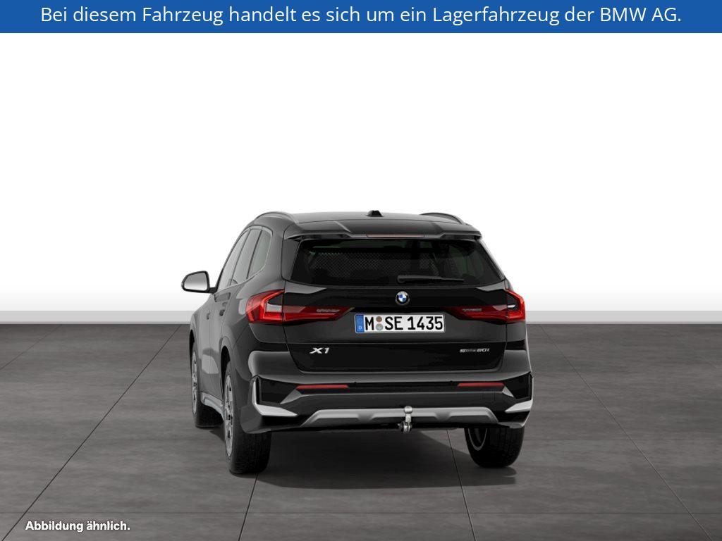 Fahrzeugabbildung BMW X1 sDrive20i