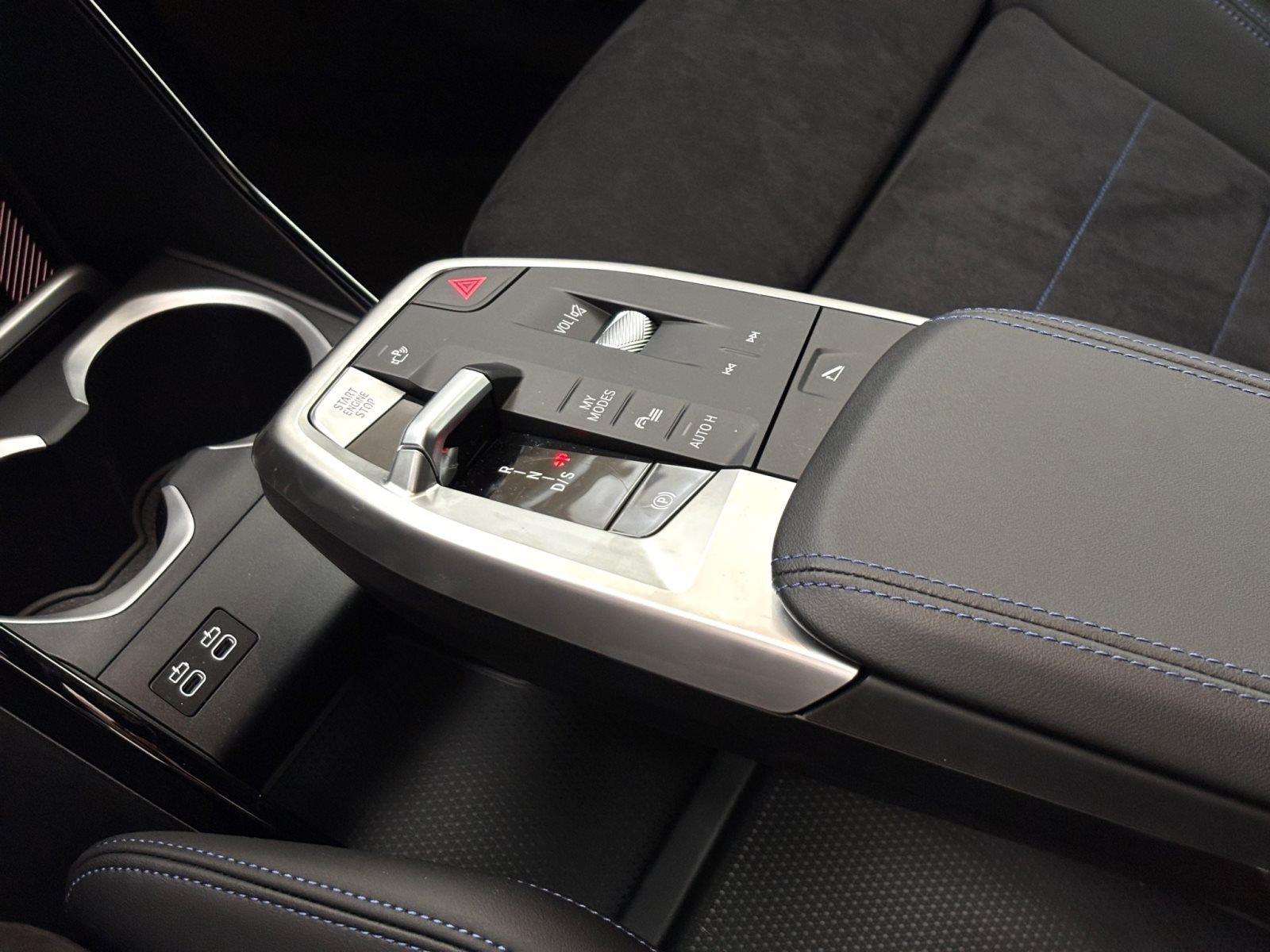 Fahrzeugabbildung BMW X1 sDrive20d [M Sport, AHK, ACC, RFK, Sitze elektr.]