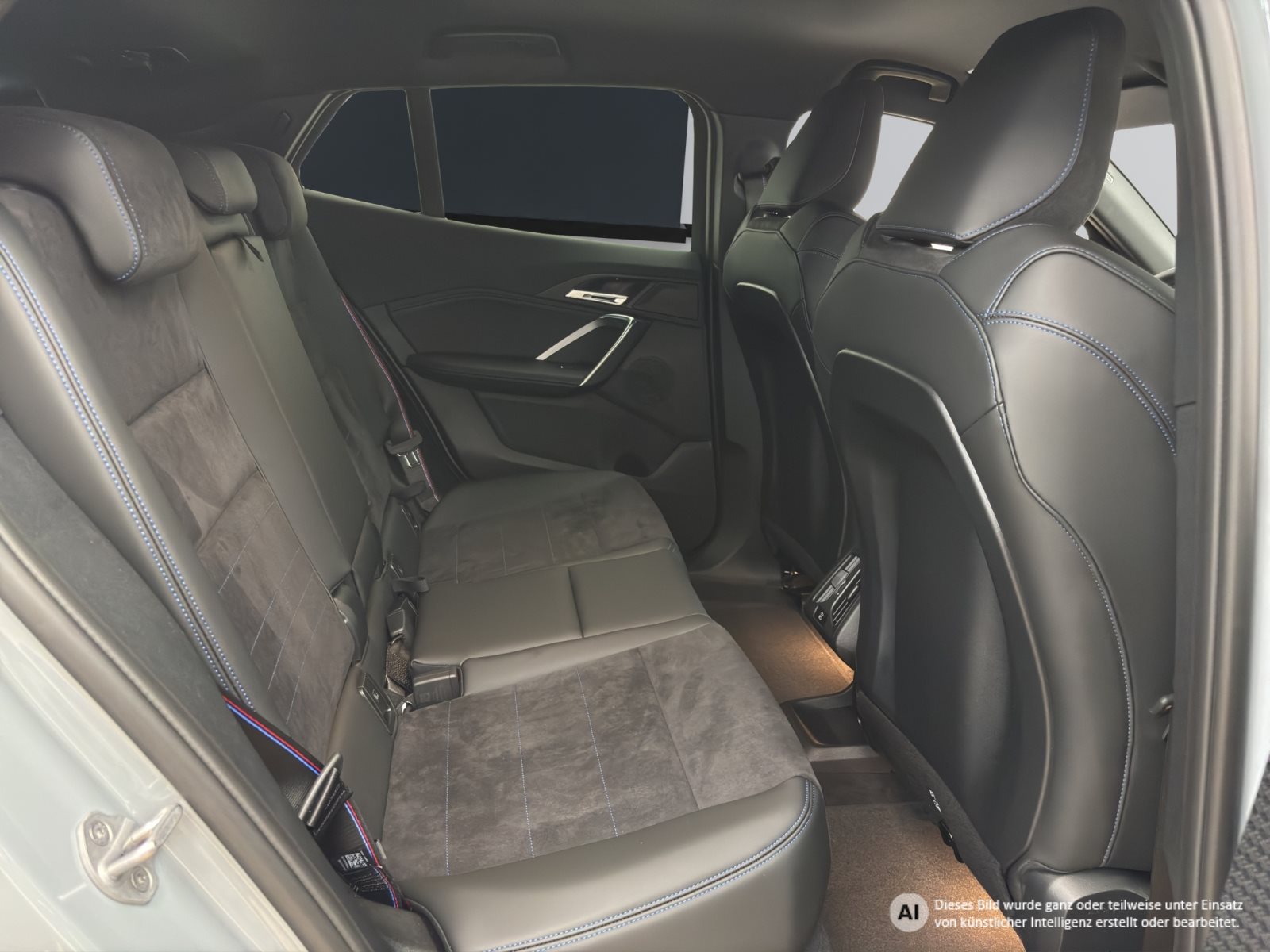 Fahrzeugabbildung BMW iX2 eDrive20 [M Sport Pro, AHK, ACC, 19 LMR, RFK]