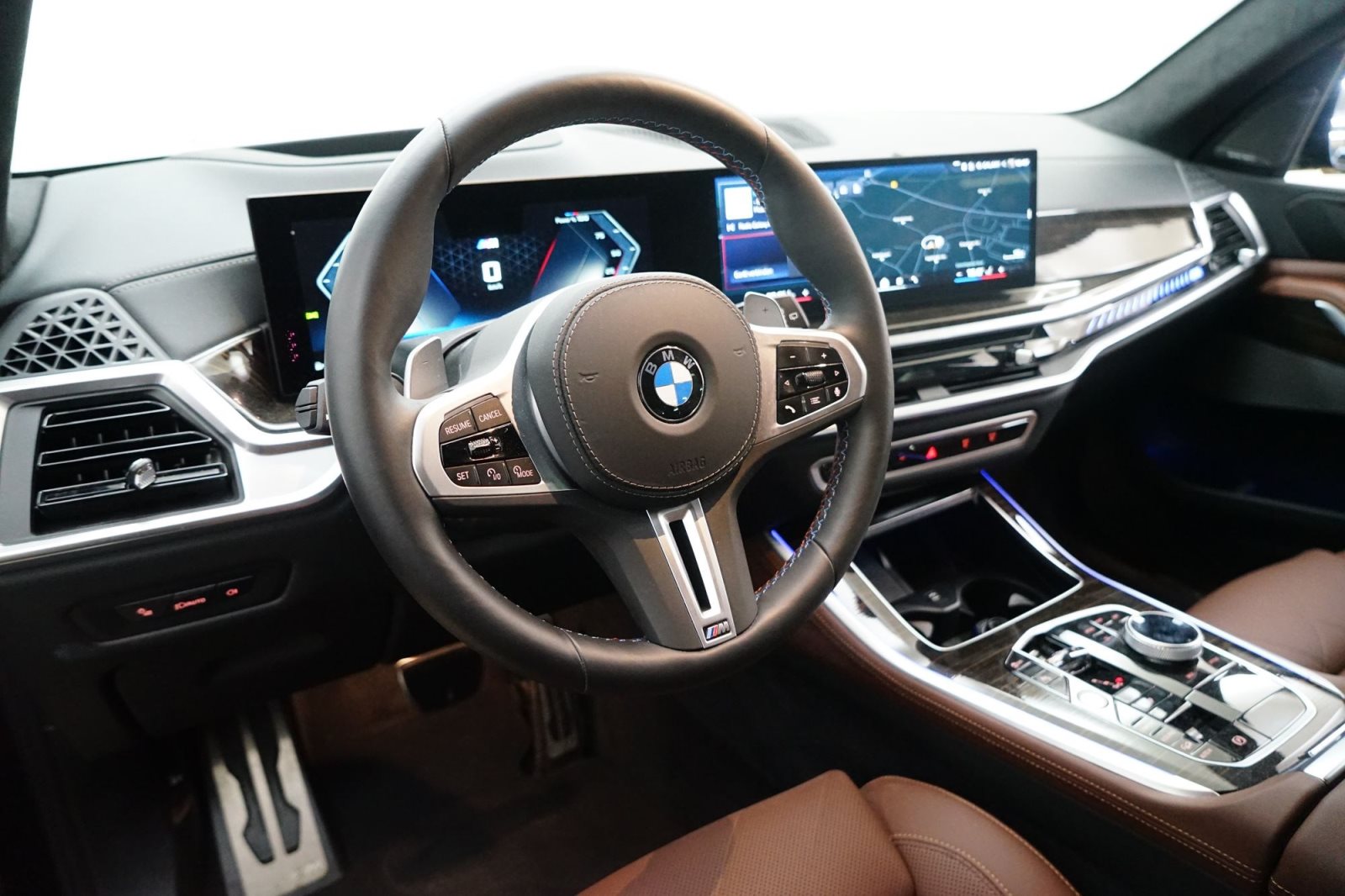 Fahrzeugabbildung BMW X5 M60i xDrive [SkyLounge, HK Sound, DA Prof.]