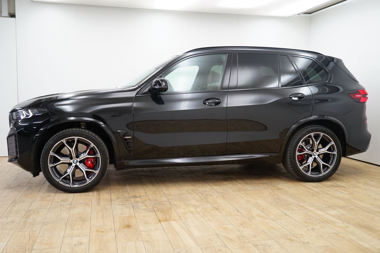 Fahrzeugabbildung BMW X5 M60i xDrive [SkyLounge, HK Sound, DA Prof.]