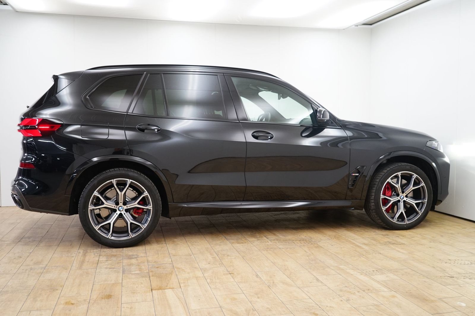 Fahrzeugabbildung BMW X5 M60i xDrive [SkyLounge, HK Sound, DA Prof.]