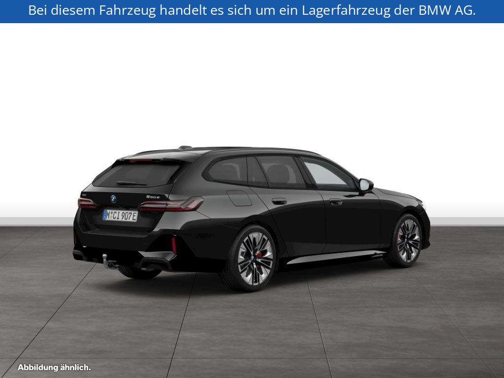 Fahrzeugabbildung BMW 550e xDrive Touring