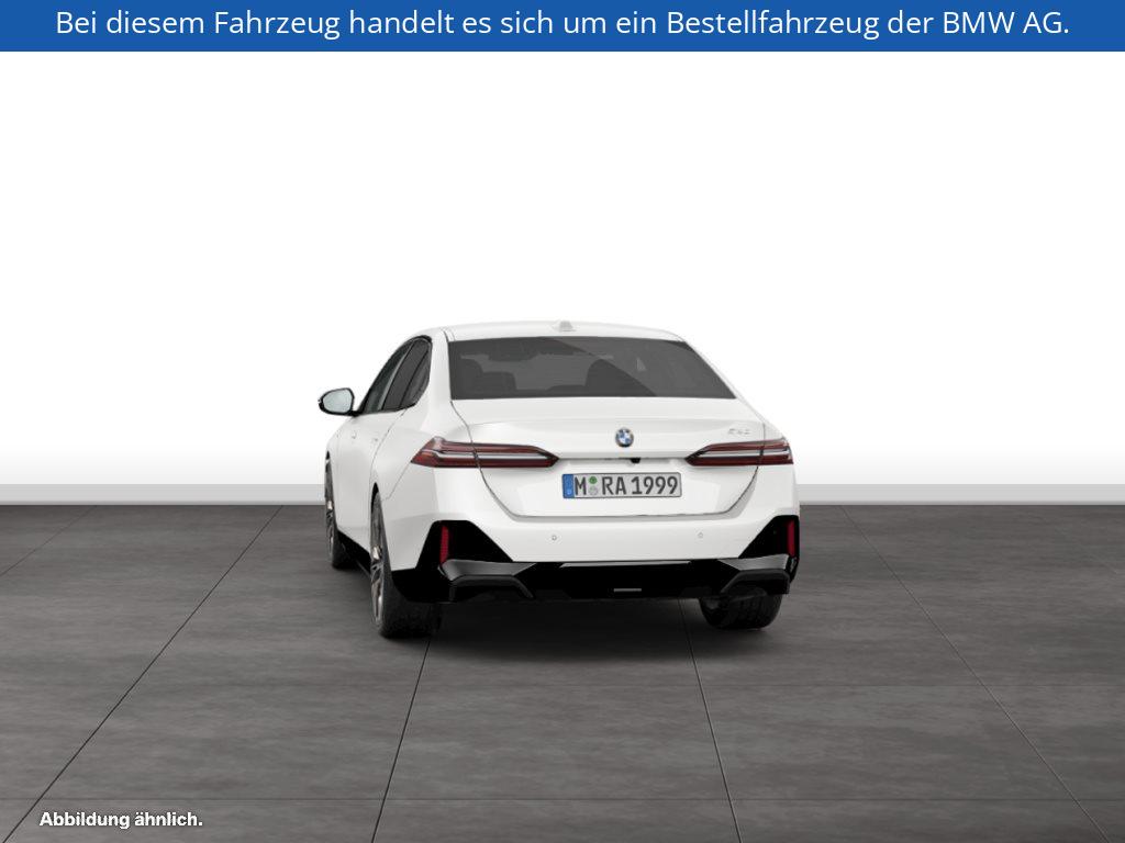 Fahrzeugabbildung BMW 520i Limousine