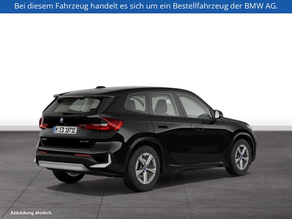 Fahrzeugabbildung BMW iX1 xDrive30