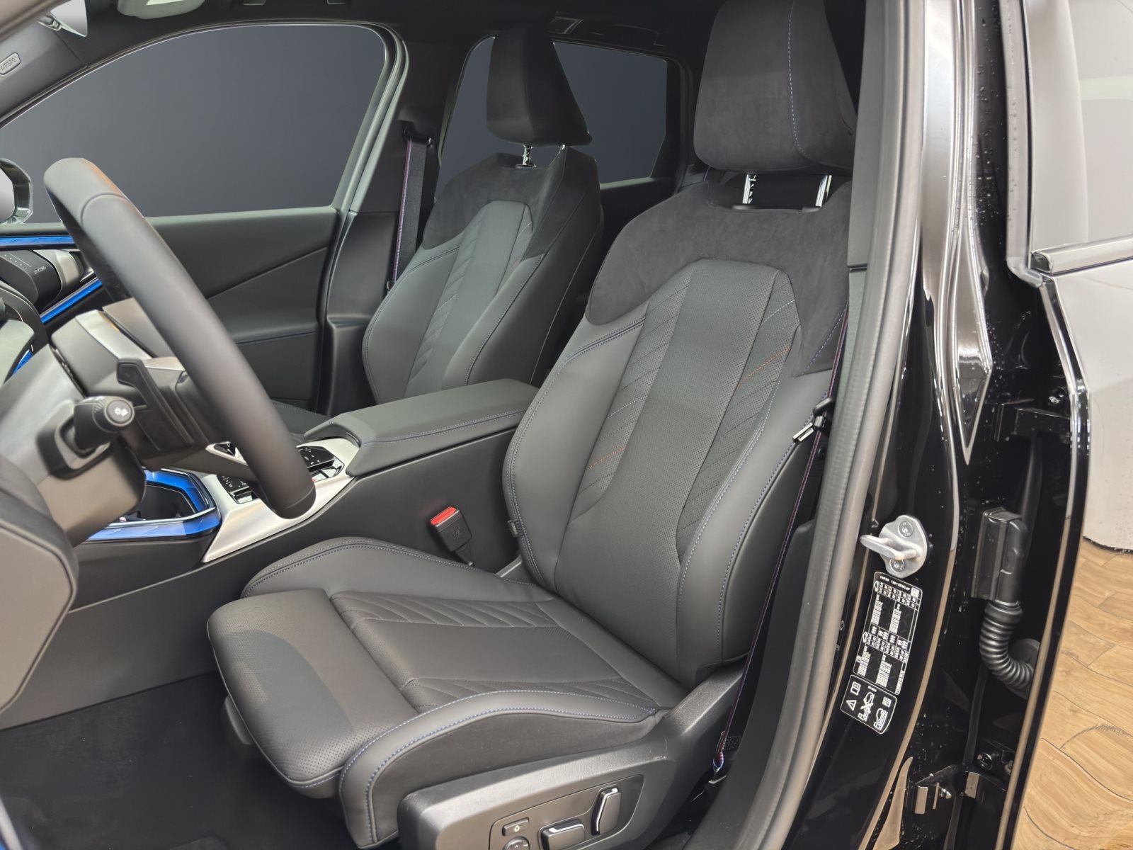 Fahrzeugabbildung BMW X3 20d xDrive [M Sport Pro, AHK, ACC, 20 LMR, Sitze elektr.]