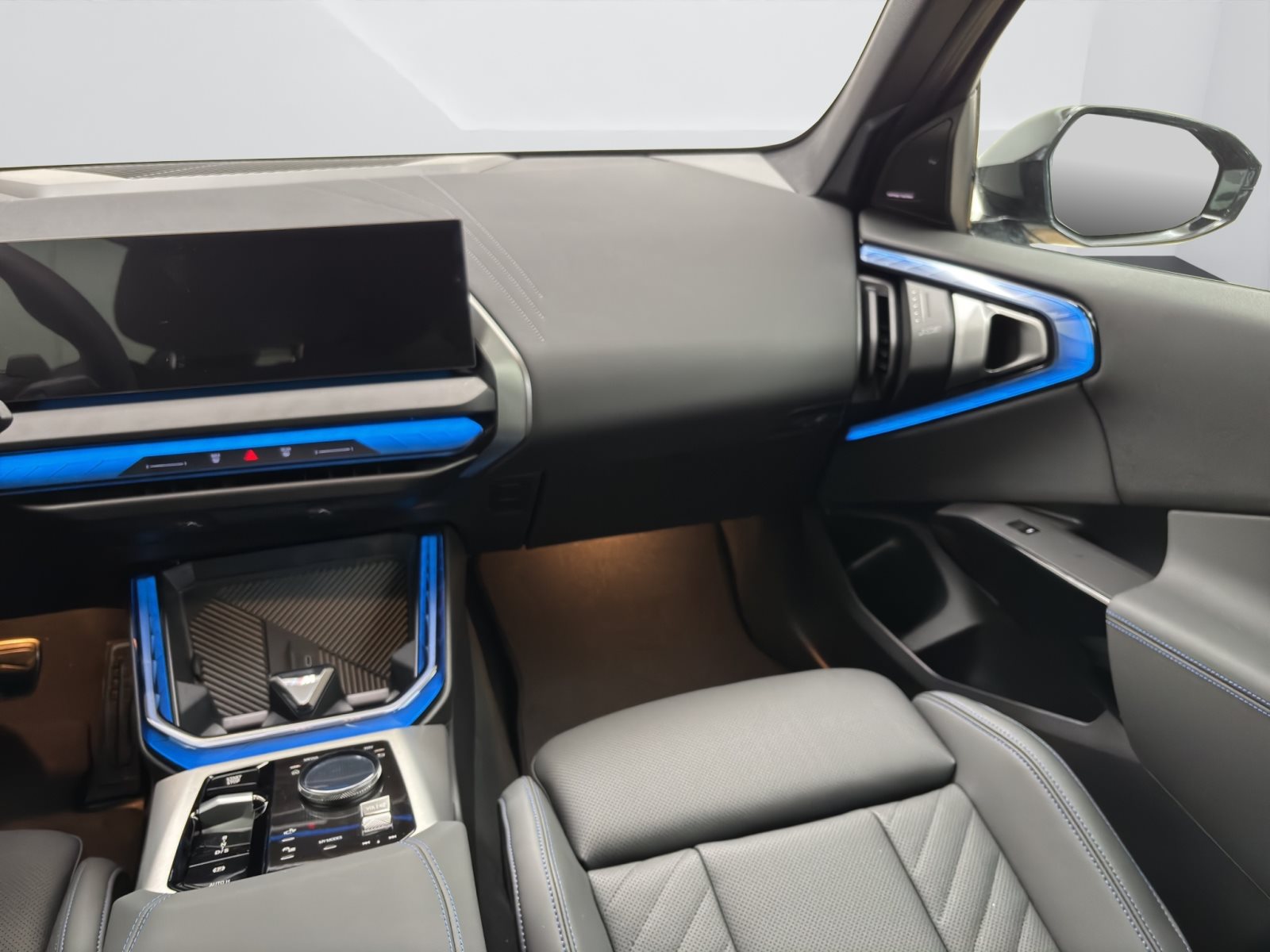 Fahrzeugabbildung BMW X3 20d xDrive [M Sport Pro, AHK, ACC, 20 LMR, Sitze elektr.]