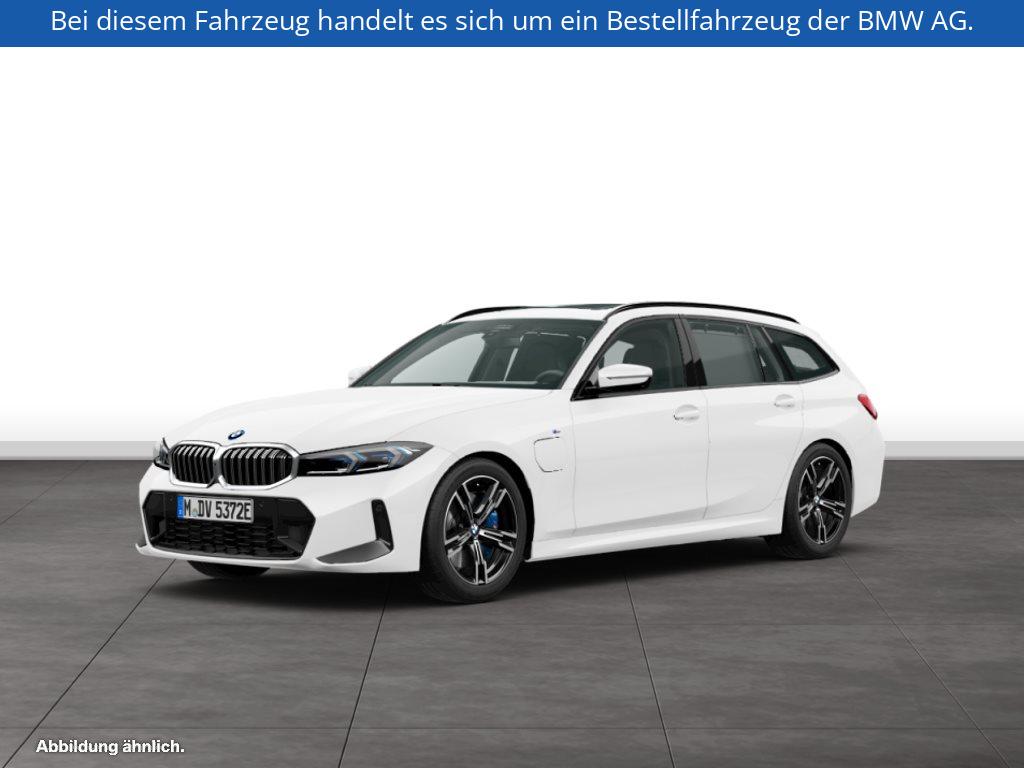 BMW 330e Touring