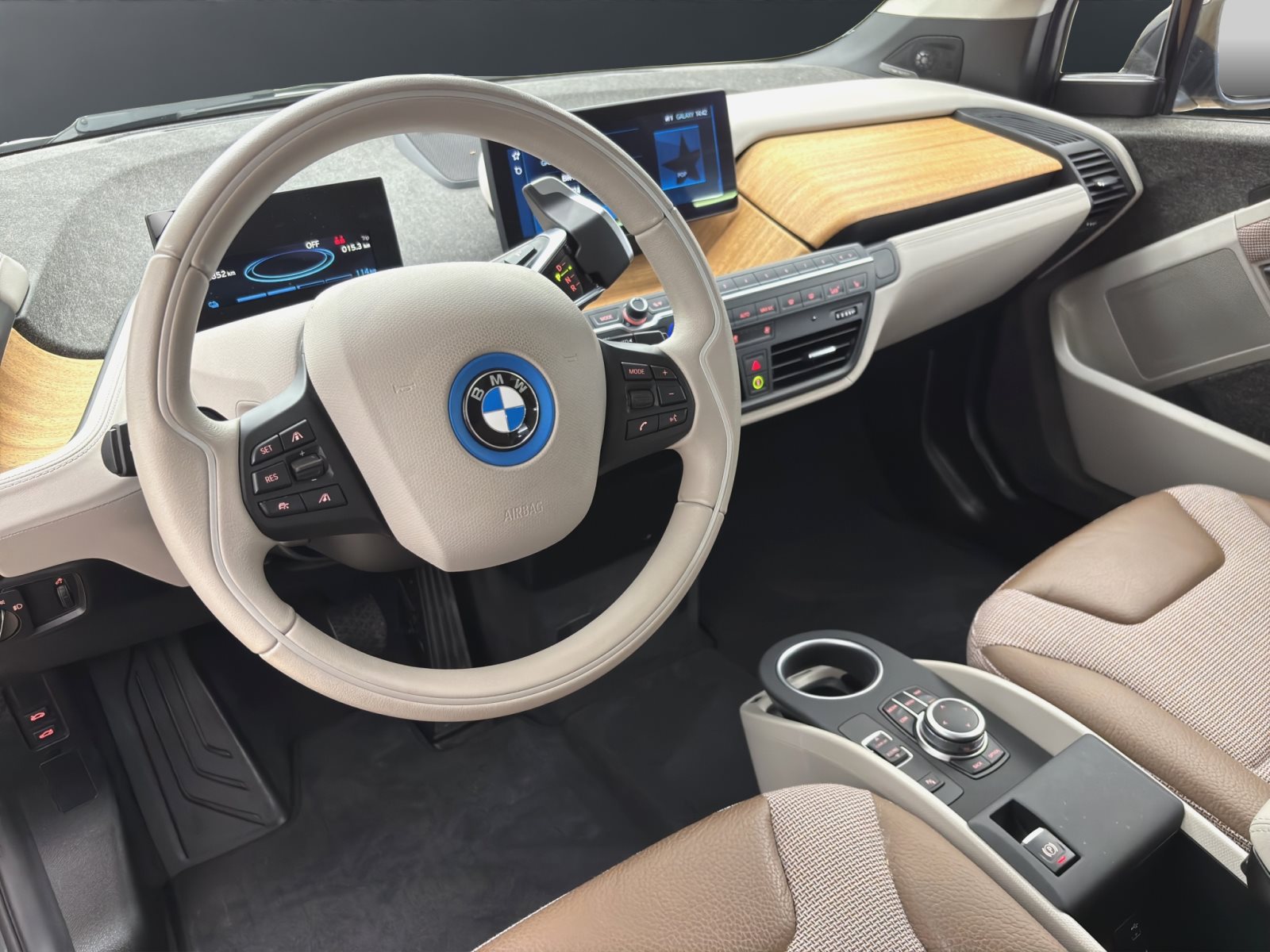 Fahrzeugabbildung BMW i3 120Ah [Navi Prof., GSD, RFK, ACC, HK Sound]