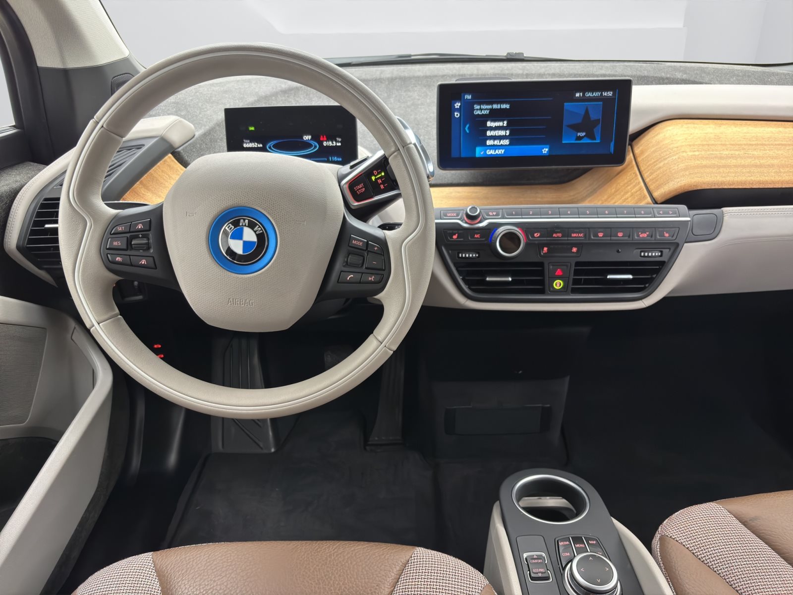 Fahrzeugabbildung BMW i3 120Ah [Navi Prof., GSD, RFK, ACC, HK Sound]