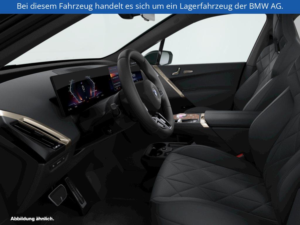 Fahrzeugabbildung BMW iX xDrive60