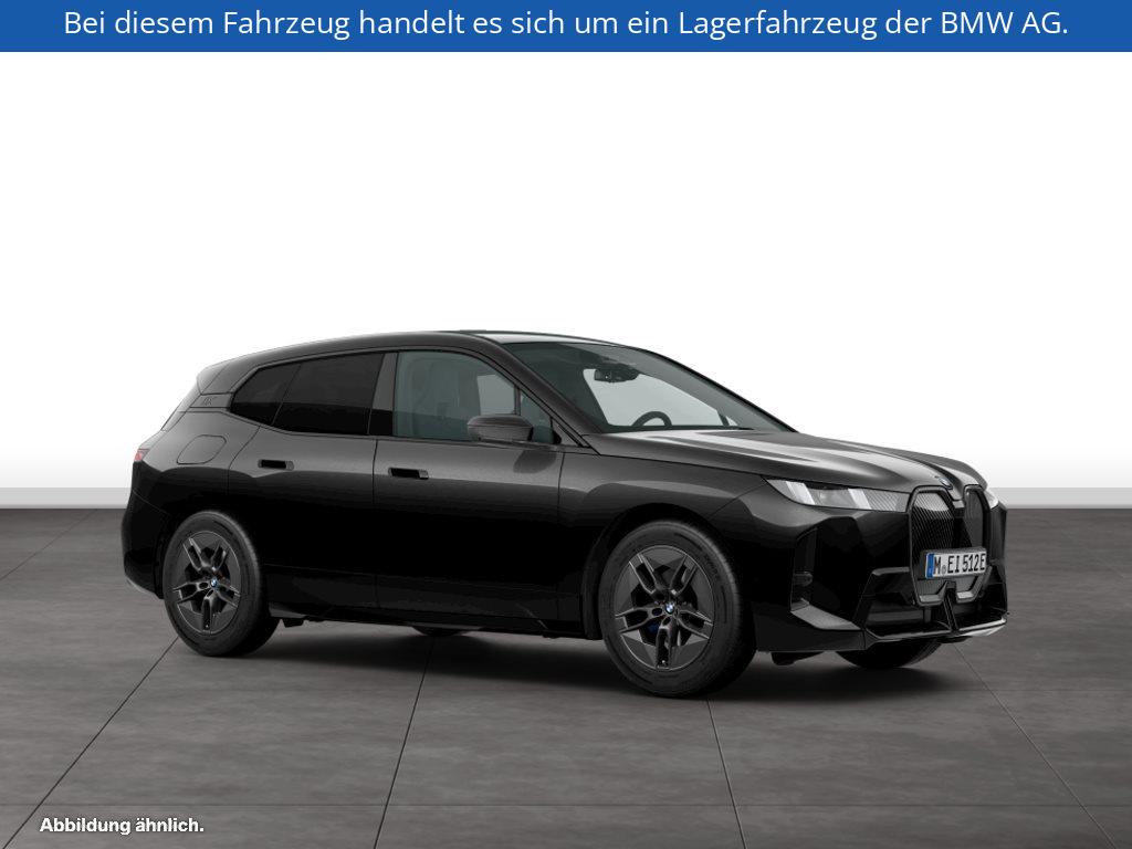 Fahrzeugabbildung BMW iX xDrive60