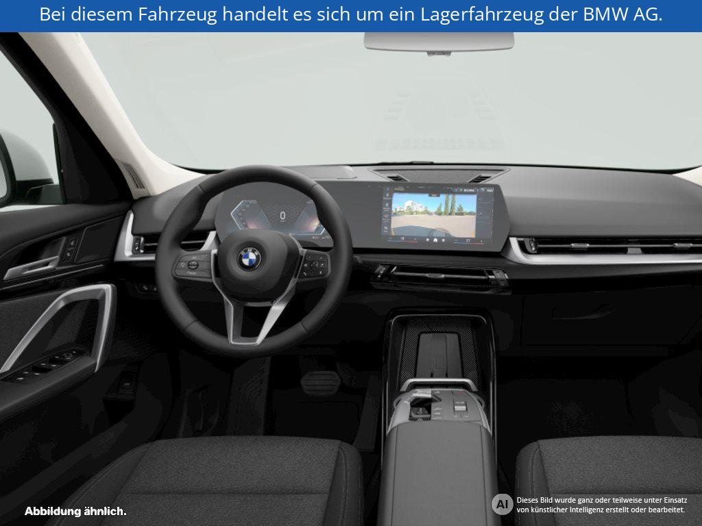 Fahrzeugabbildung BMW X1 sDrive20i
