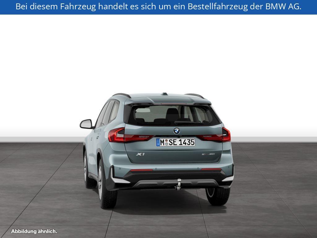 Fahrzeugabbildung BMW X1 sDrive20i
