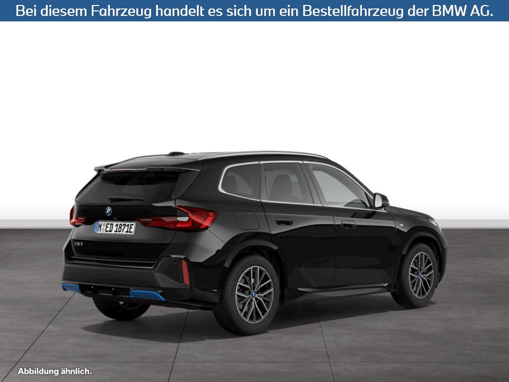 Fahrzeugabbildung BMW iX1 xDrive30