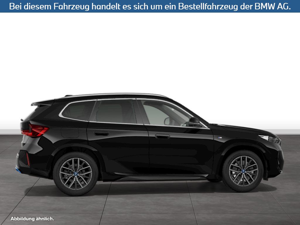 Fahrzeugabbildung BMW iX1 xDrive30