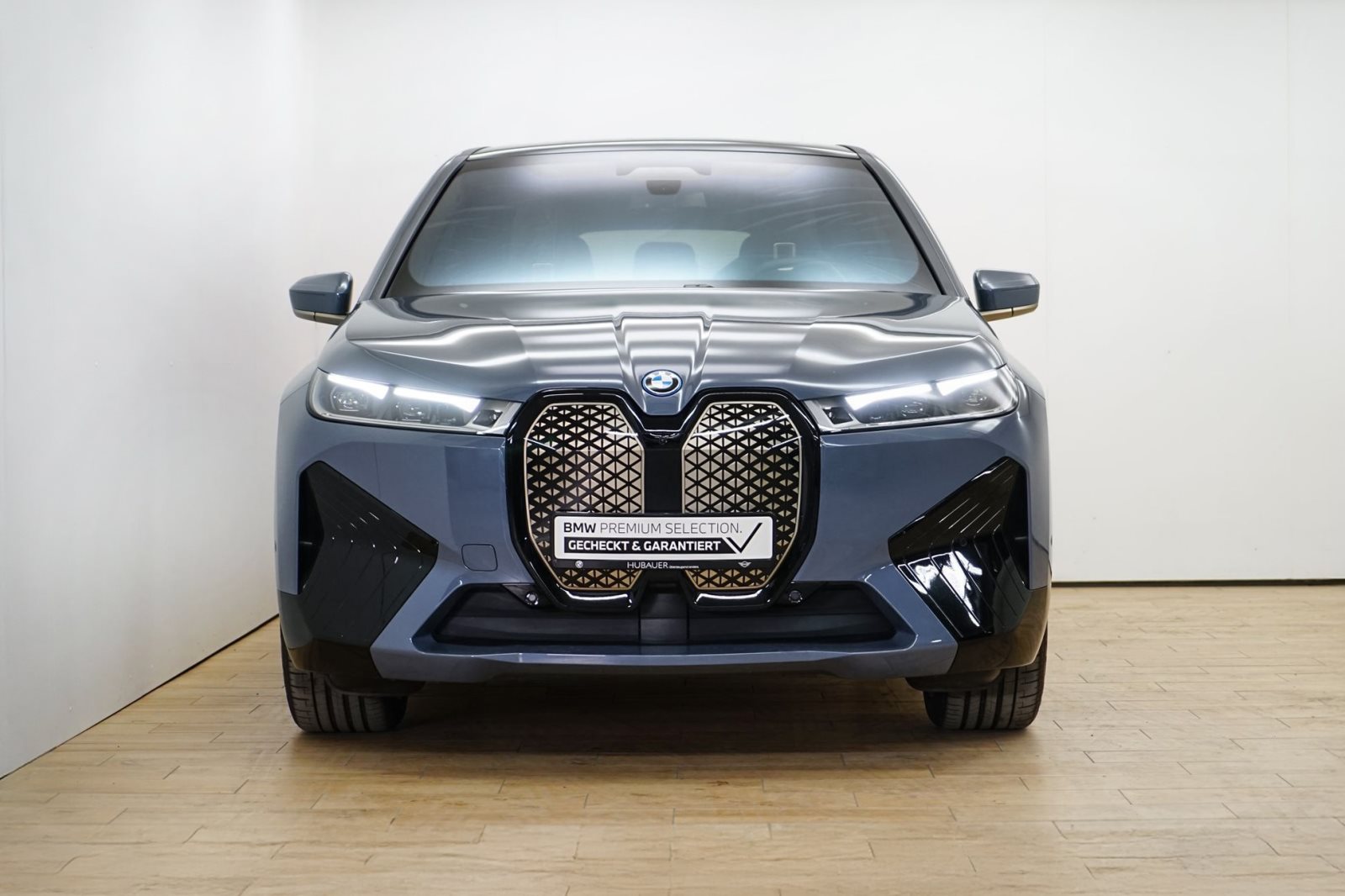 Fahrzeugabbildung BMW iX xDrive40 [Sportpaket, AHK, Laser, HUD, ACC]