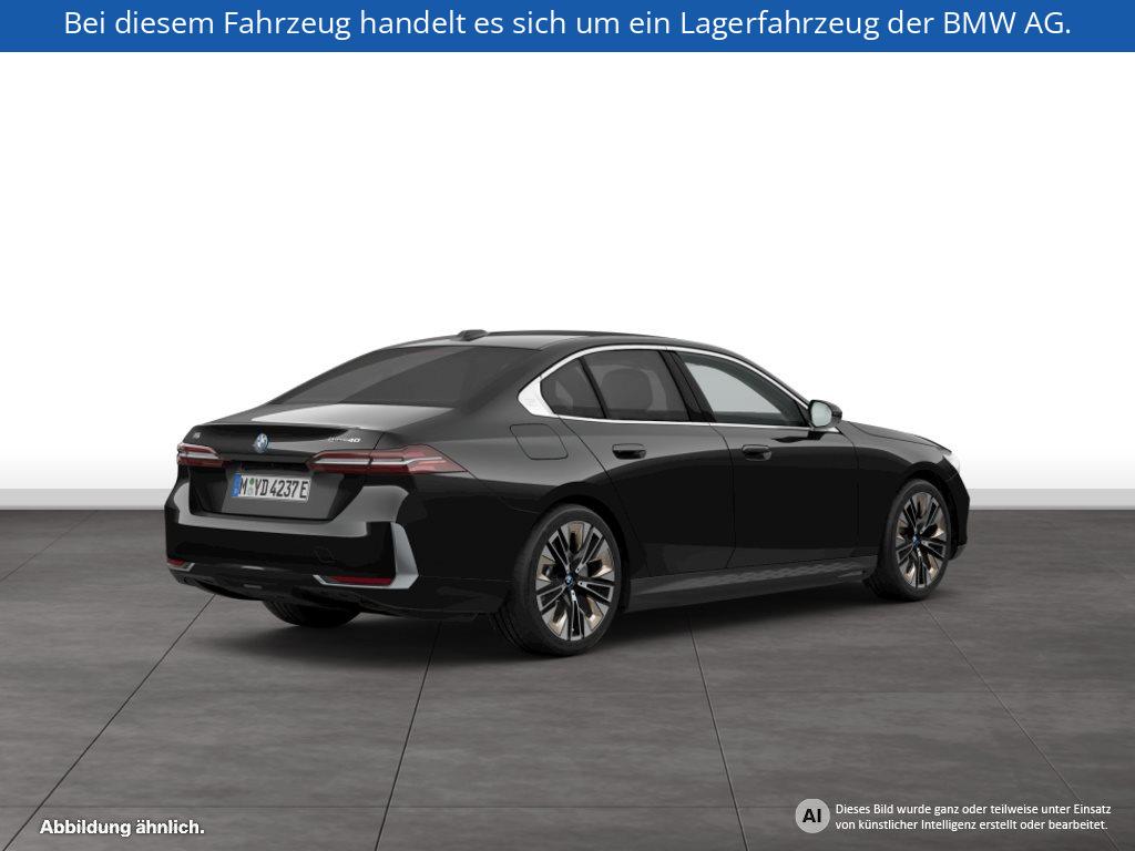 Fahrzeugabbildung BMW i5 eDrive40 Limousine