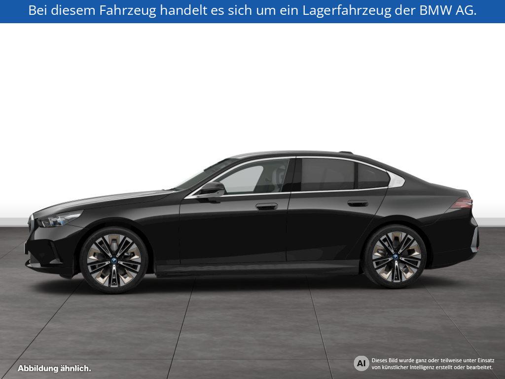 Fahrzeugabbildung BMW i5 eDrive40 Limousine