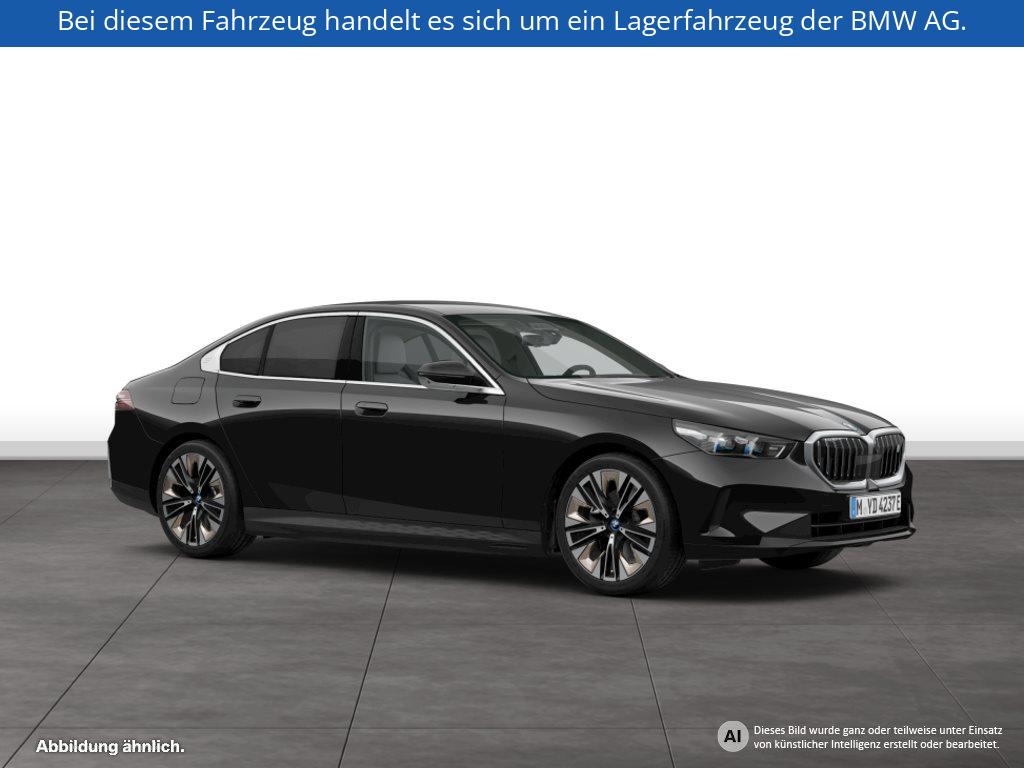 Fahrzeugabbildung BMW i5 eDrive40 Limousine