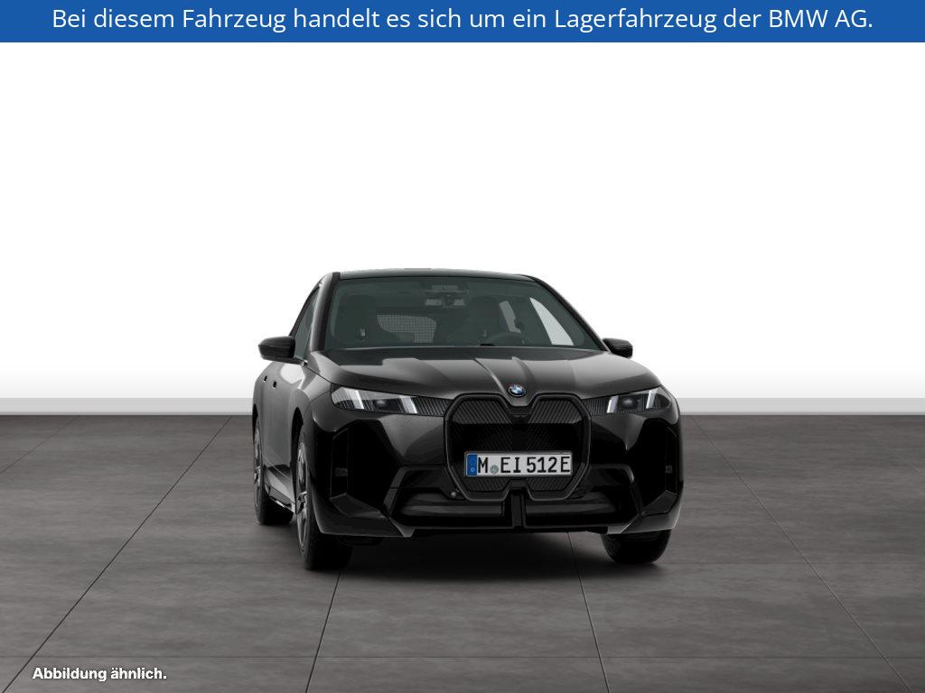 Fahrzeugabbildung BMW iX xDrive60