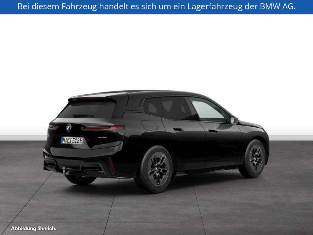 Fahrzeugabbildung BMW iX xDrive60