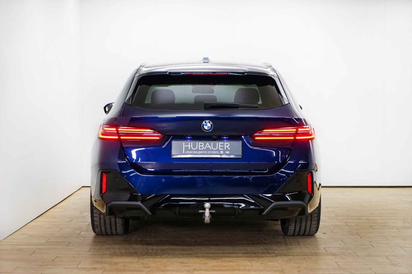 Fahrzeugabbildung BMW 540d xDrive Touring [M Sport, HUD, AHK, ACC, 21 LMR]