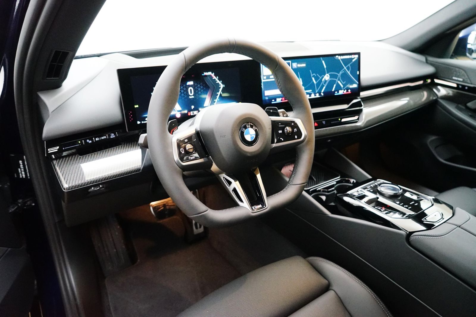 Fahrzeugabbildung BMW 540d xDrive Touring [M Sport, HUD, AHK, ACC, 21 LMR]