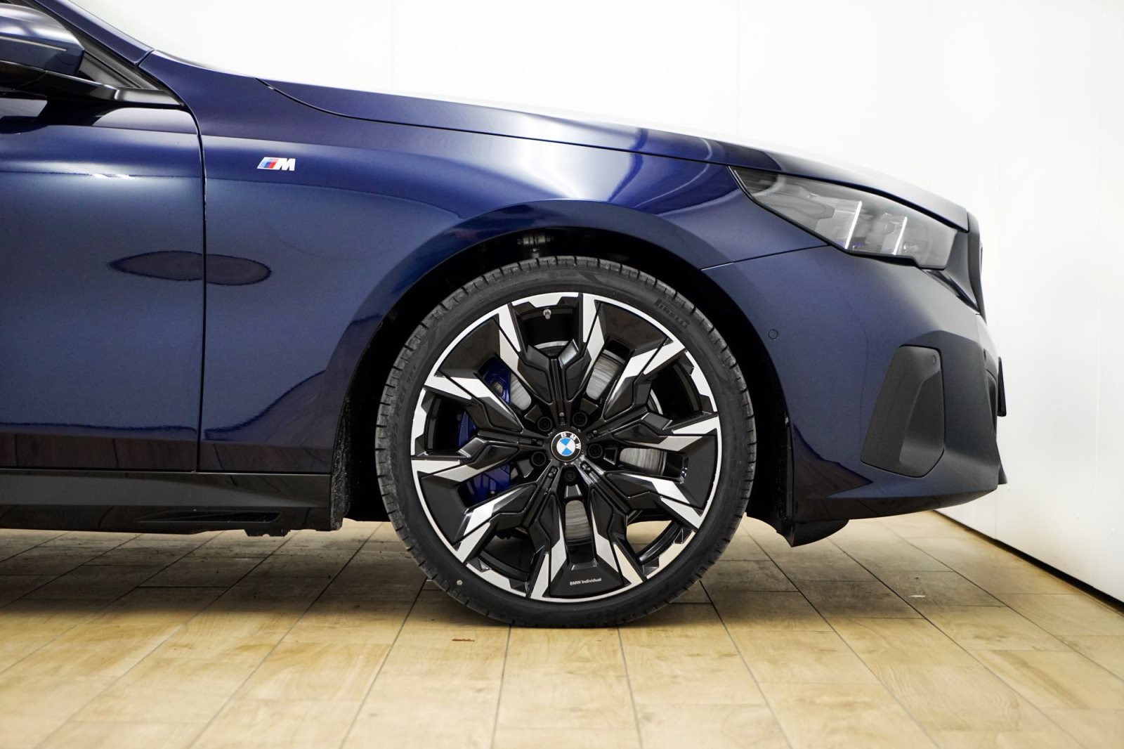 Fahrzeugabbildung BMW 540d xDrive Touring [M Sport, HUD, AHK, ACC, 21 LMR]